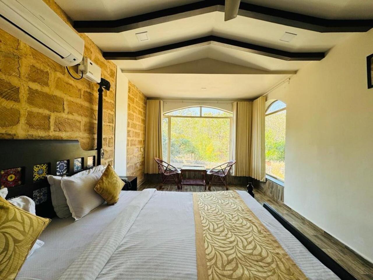Gir Lions Paw Resort With Swimming Pool Sasan Gir Exterior foto