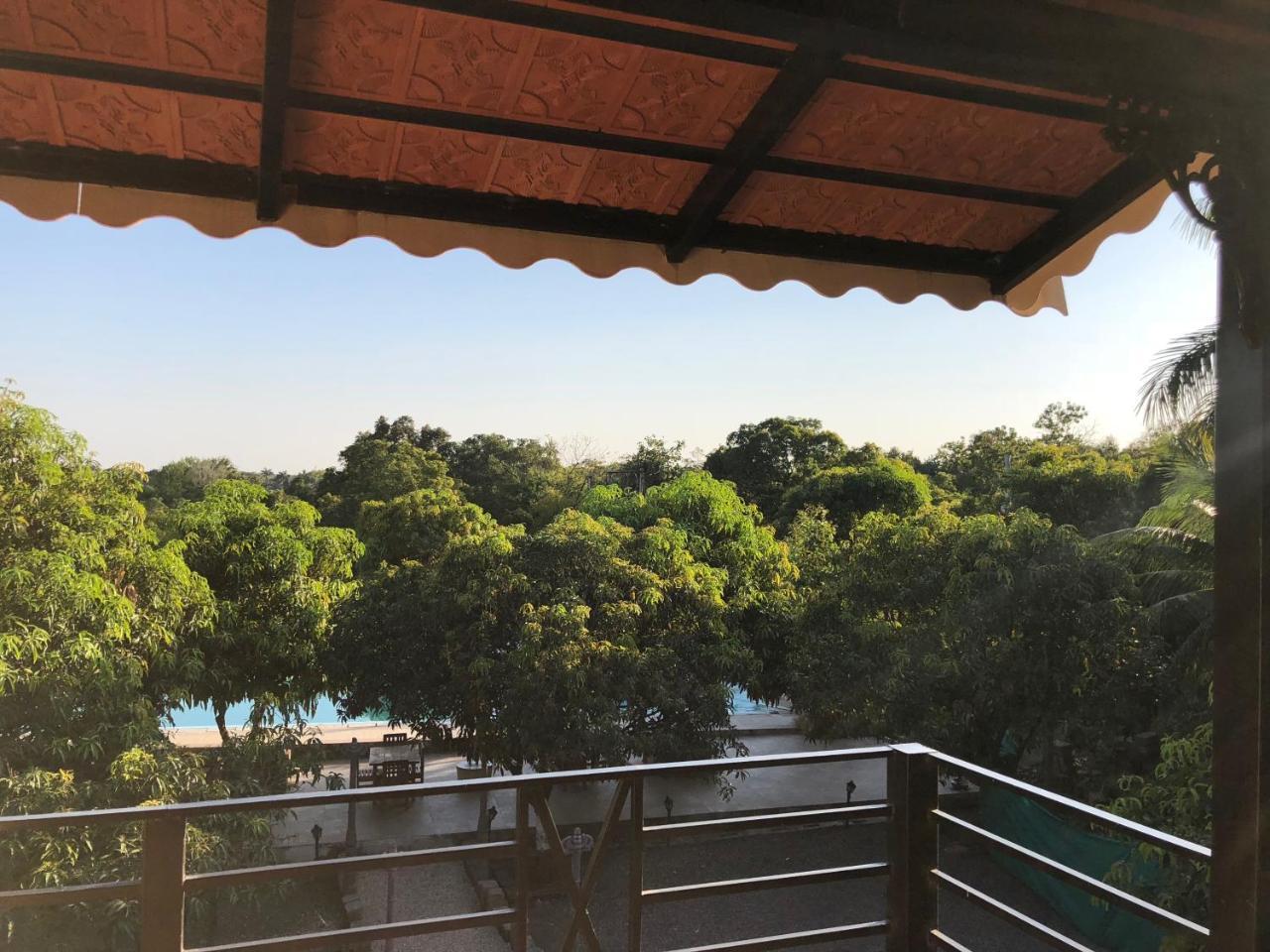 Gir Lions Paw Resort With Swimming Pool Sasan Gir Exterior foto